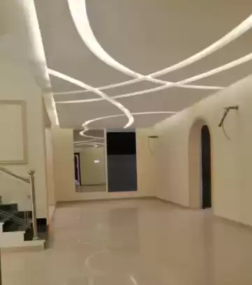 Résidentiel Propriété prête 5 chambres U / f Villa autonome  à vendre au Riyad #27658 - 1  image 