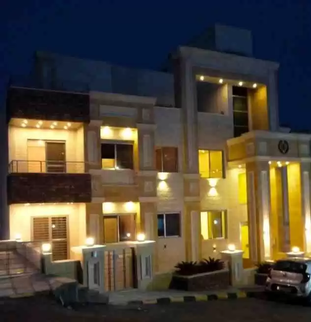 Жилой Готовая недвижимость 3 спальни Н/Ф Квартира  продается в Амман #27695 - 1  image 