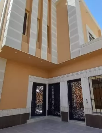 yerleşim Hazır Mülk 7 Yatak Odası U/F Müstakil Villa  satılık içinde Riyad #27697 - 1  image 