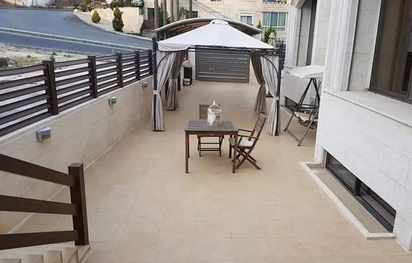 Résidentiel Propriété prête 6 chambres F / F Villa autonome  à vendre au Amman #27796 - 1  image 