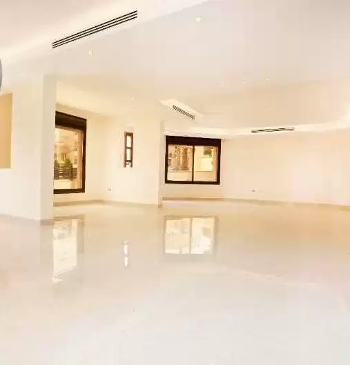 住宅 就绪物业 4 间卧室 U/F 公寓  出售 在 安曼 #27821 - 1  image 