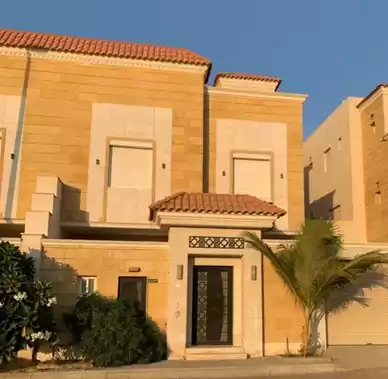 Wohn Klaar eigendom 5 + Zimmermädchen U/F Alleinstehende Villa  zu vermieten in Riad #27852 - 1  image 