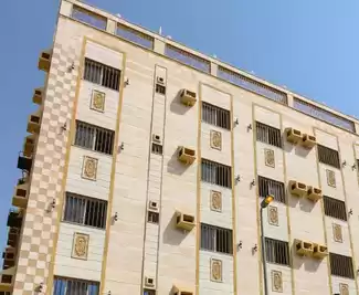 yerleşim Hazır Mülk 5 Yatak Odası U/F Apartman  satılık içinde Riyad #27869 - 1  image 
