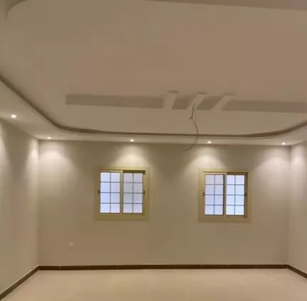Жилой Готовая недвижимость 6+комнат для горничных Н/Ф Квартира  продается в Эр-Рияд #27879 - 1  image 