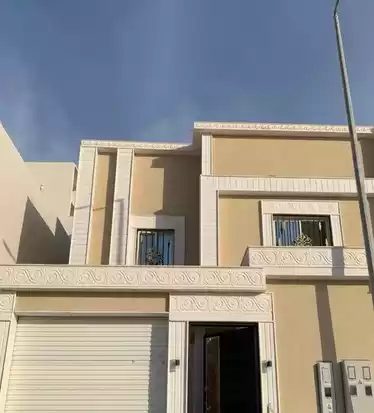 Résidentiel Propriété prête 3 chambres U / f Villa autonome  a louer au Riyad #27887 - 1  image 