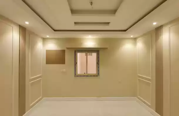 Жилой Готовая недвижимость 3+комнаты для горничных Н/Ф Квартира  продается в Эр-Рияд #27901 - 1  image 