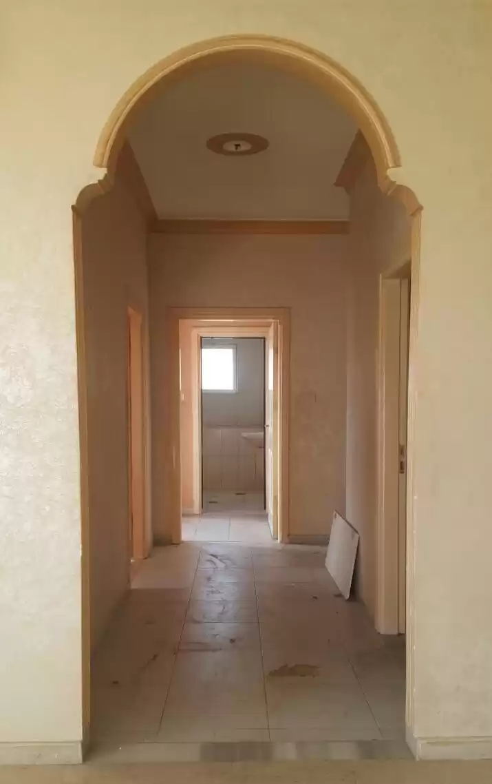 Residential Ready Property 4 Bedrooms U/F Apartment  for sale in Amman #27922 - 1  image 