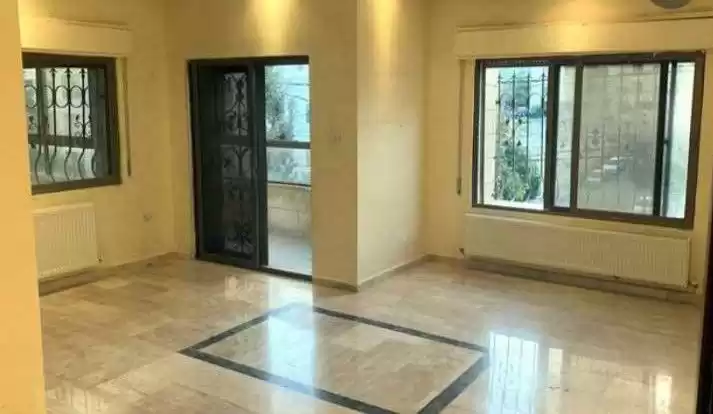 Жилой Готовая недвижимость 3 спальни Н/Ф Квартира  продается в Амман #27924 - 1  image 