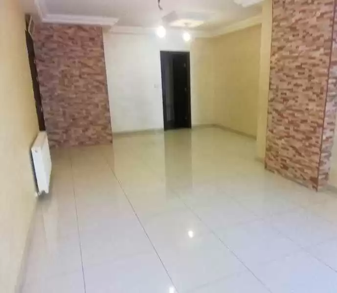 Жилой Готовая недвижимость 4 спальни Н/Ф Квартира  продается в Амман #27925 - 1  image 