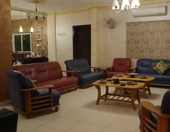 Жилой Готовая недвижимость 2 спальни Н/Ф Отдельная вилла  в аренду в Амман #28082 - 1  image 