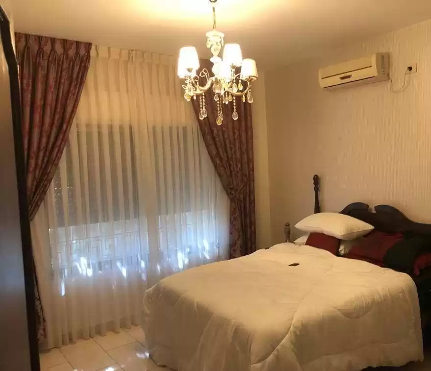 Résidentiel Propriété prête 3 chambres F / F Villa autonome  a louer au Amman #28089 - 1  image 