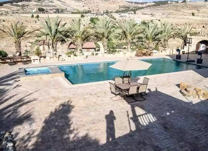 Wohn Klaar eigendom 3 Schlafzimmer F/F Alleinstehende Villa  zu vermieten in Amman #28107 - 1  image 