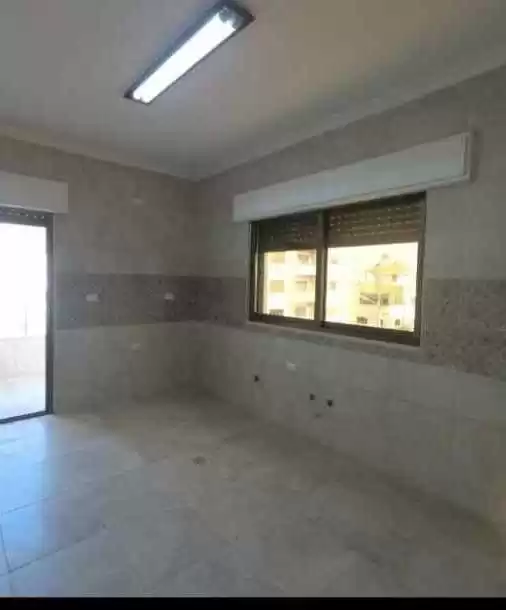 سكني عقار جاهز 2 غرف  غير مفروش شقة  للإيجار في عمان #28121 - 1  صورة 