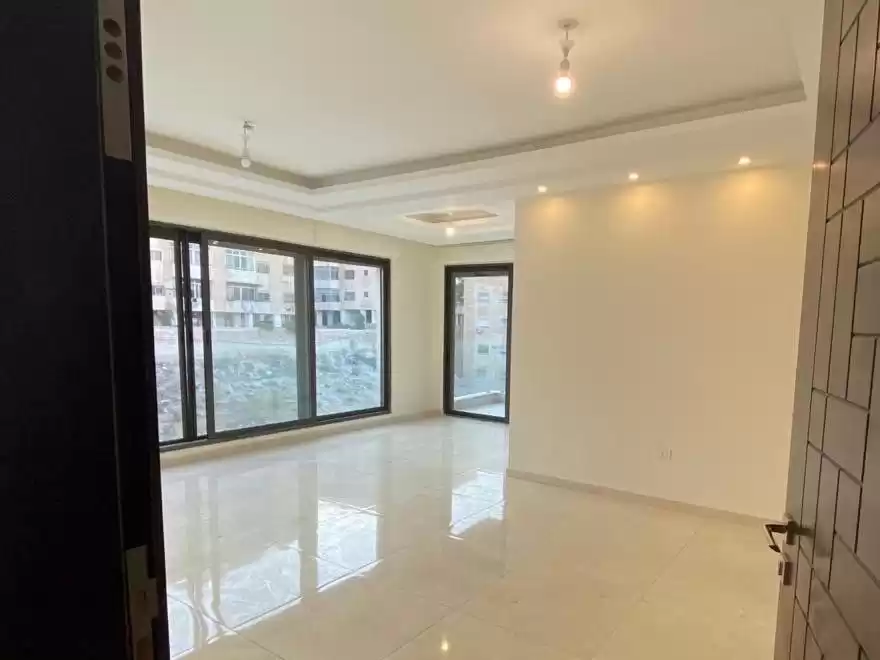 Wohn Klaar eigendom 3 Schlafzimmer U/F Wohnung  zu vermieten in Amman #28169 - 1  image 