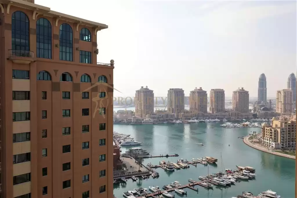 yerleşim Hazır Mülk 2 yatak odası S/F Apartman  satılık içinde Al Sadd , Doha #28697 - 1  image 