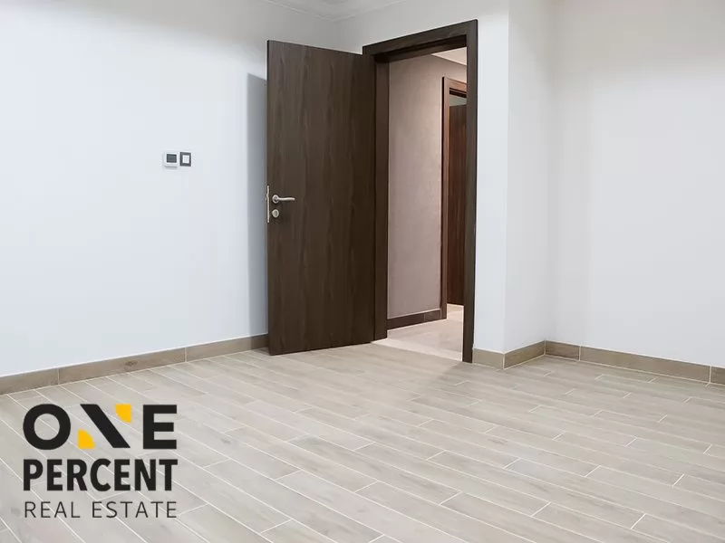 Mixed Use Ready Property 2 Bedrooms S/F Apartment  for rent in Doha #30782 - 5  image 