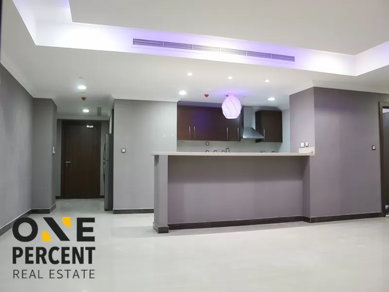 Mixed Use Ready Property 2 Bedrooms S/F Apartment  for rent in Doha #30782 - 8  image 