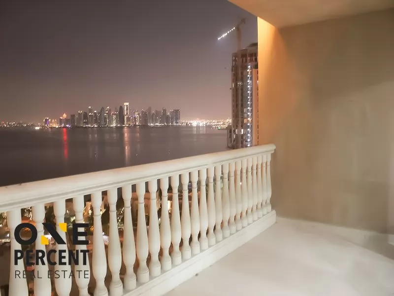 Смешанное использование Готовая недвижимость 3 спальни С/Ж Квартира  в аренду в Доха #31986 - 1  image 
