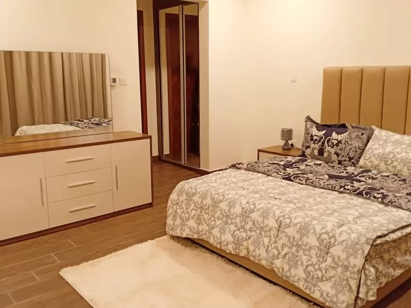Gemischte Benutzung Klaar eigendom 1 Schlafzimmer F/F Wohnung  zu verkaufen in Doha #33472 - 1  image 