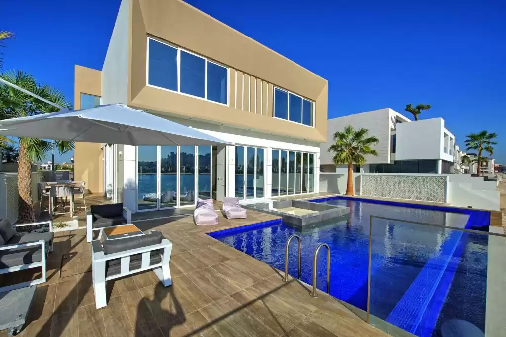 Wohn Klaar eigendom 4 Schlafzimmer U/F Villa in Verbindung  zu verkaufen in Dubai #35080 - 1  image 