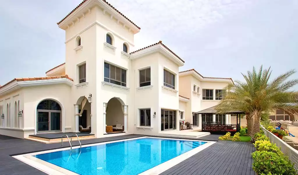 Residential Ready Property 4+maid Bedrooms S/F Villa in Compound  for sale in Dubai #35258 - 1  image 