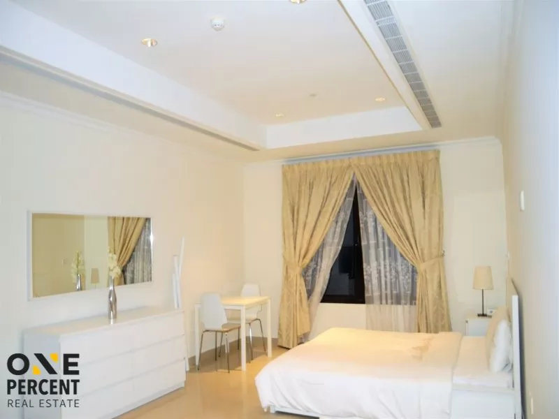 Смешанное использование Готовая недвижимость Студия Ж/Ж Квартира  в аренду в Доха #37631 - 1  image 