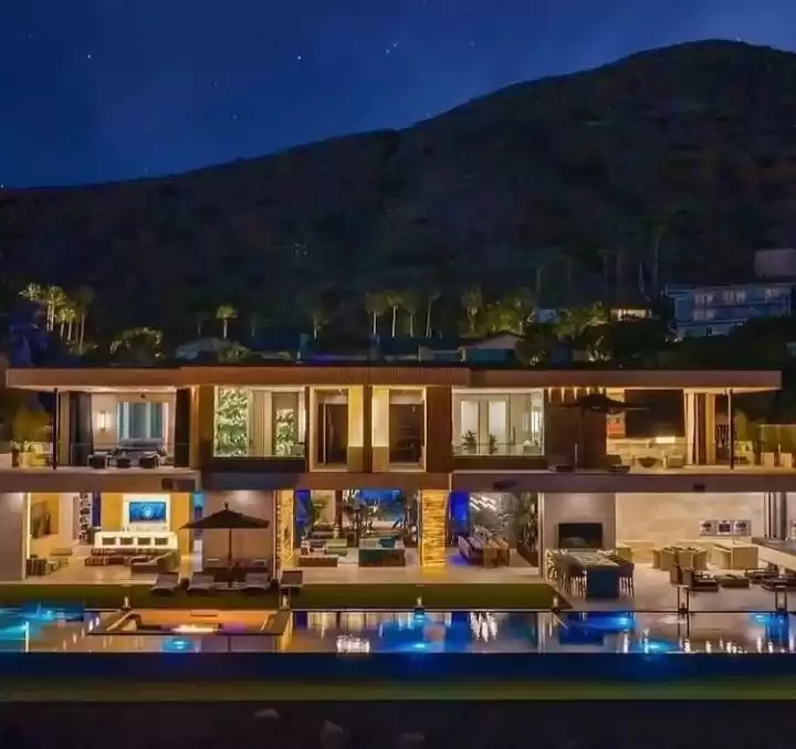 Жилой Готовая недвижимость 2 спальни Н/Ф Шале  продается в Каир , Каир-губернаторство #37706 - 1  image 