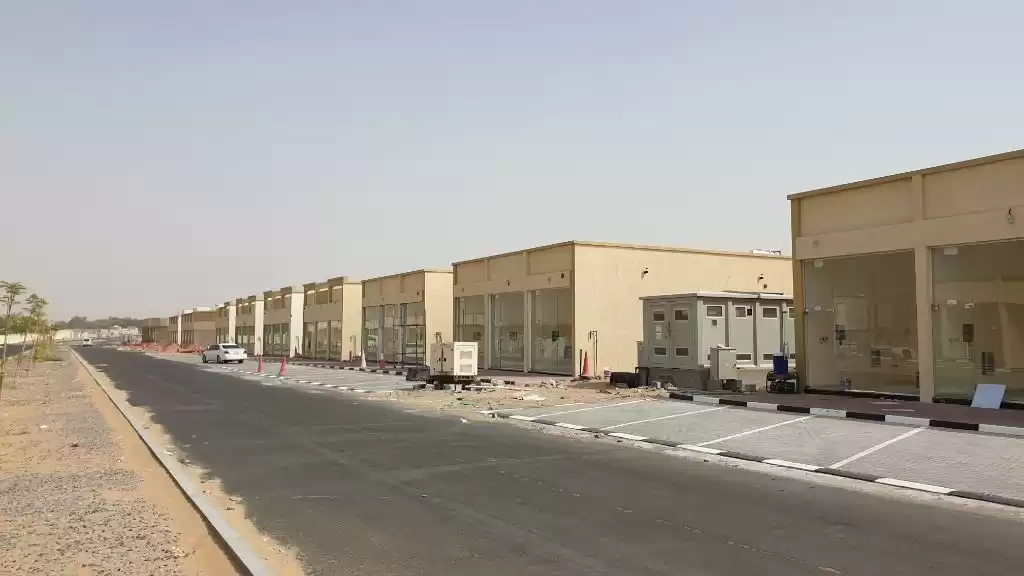 Commercial Ready Property U/F Shop  for rent in Dubai #37885 - 1  image 