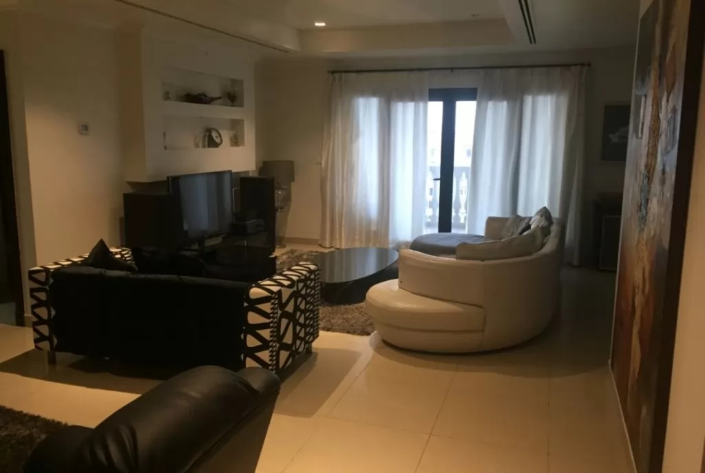 Residential Ready Property 2 Bedrooms F/F Apartment  for rent in The-Pearl-Qatar , Doha-Qatar #38786 - 1  image 