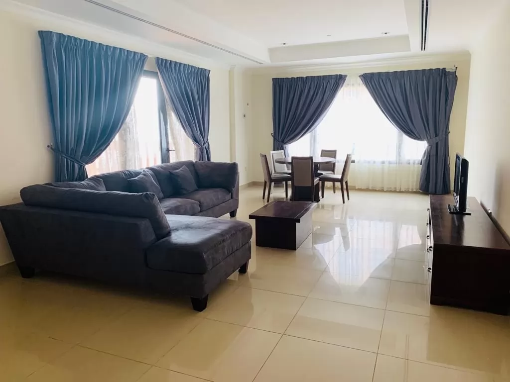 Residential Property 1 Bedroom F/F Apartment  for rent in The-Pearl-Qatar , Doha-Qatar #38816 - 1  image 