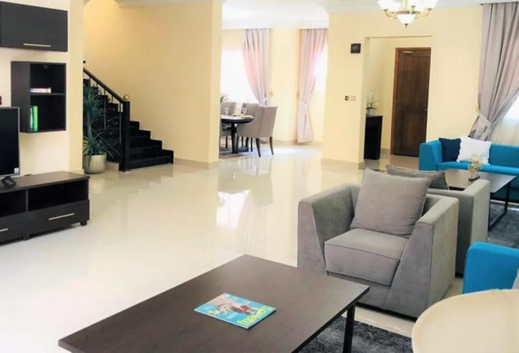 Residential Ready Property 4 Bedrooms U/F Villa in Compound  for rent in Doha-Qatar #38829 - 1  image 