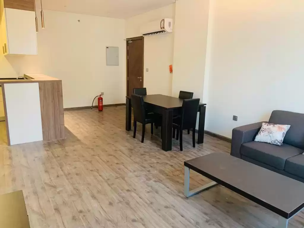 Résidentiel Propriété prête 1 chambre F / F Appartement  a louer au Doha #38830 - 1  image 