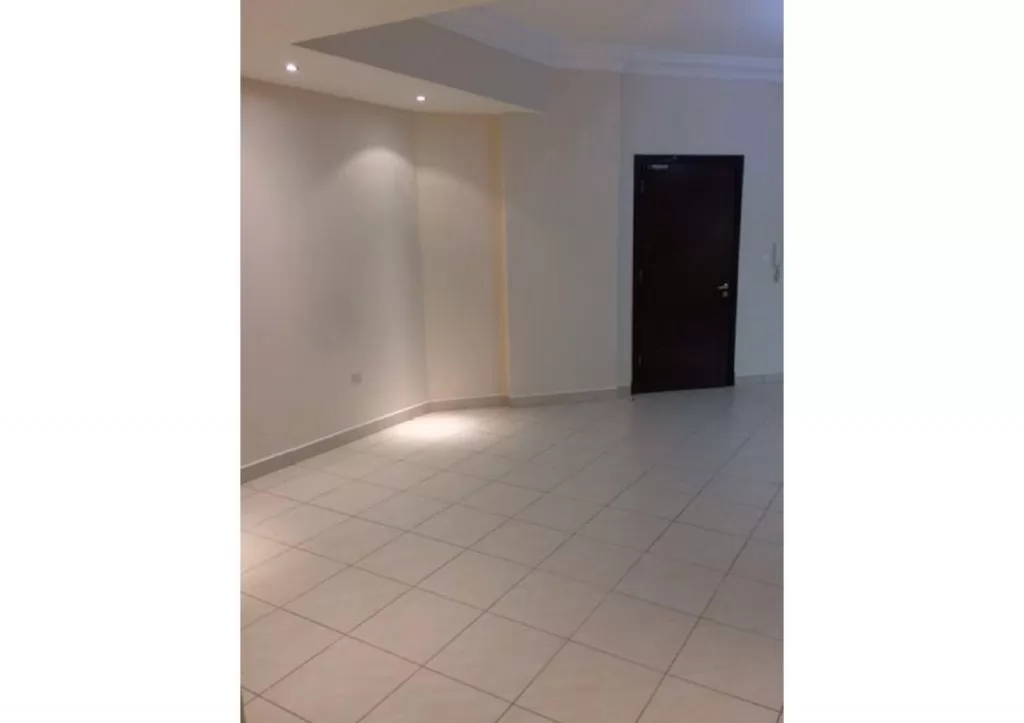 Residential Ready Property 2 Bedrooms S/F Apartment  for rent in Al-Sadd , Doha-Qatar #38832 - 2  image 
