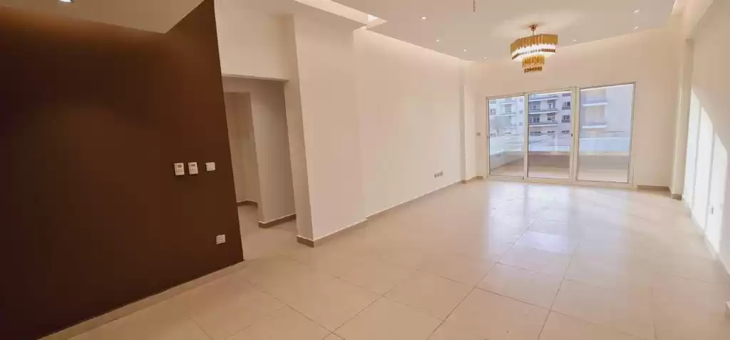 Residential Ready Property 2 Bedrooms U/F Apartment  for rent in Al Sadd , Doha #38847 - 1  image 
