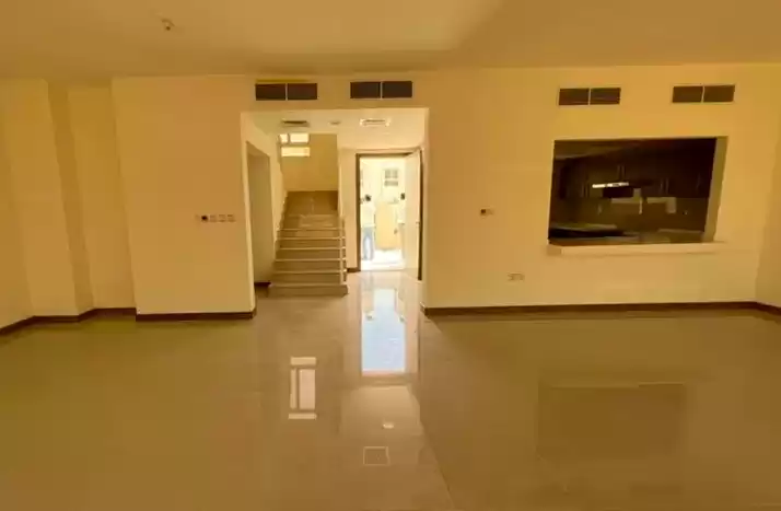 Residential Ready Property 3 Bedrooms U/F Standalone Villa  for rent in Dubai #38867 - 1  image 