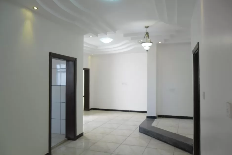 Wohn Klaar eigendom 1 + Zimmermädchen S/F Wohnung  zu verkaufen in Qena , Qena-Gouvernement #38971 - 1  image 