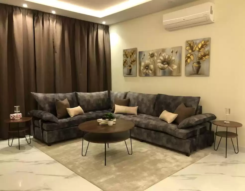 Residential Ready Property 2 Bedrooms S/F Apartment  for rent in Cairo , Cairo-Governorate #39447 - 1  image 
