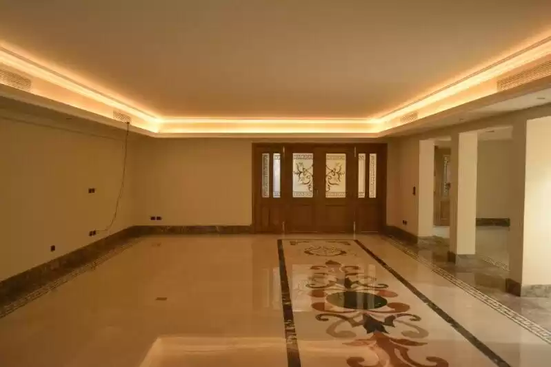 Residential Ready Property 2 Bedrooms S/F Apartment  for sale in Cairo , Cairo-Governorate #39609 - 1  image 