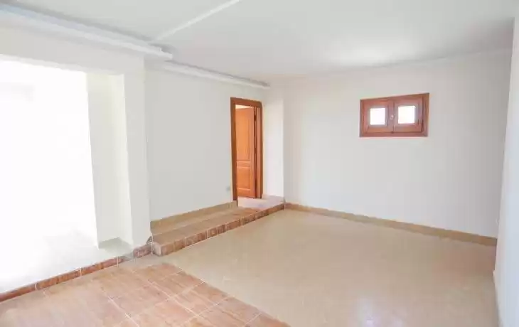Residential Ready Property 2 Bedrooms S/F Apartment  for sale in Cairo , Cairo-Governorate #39624 - 1  image 