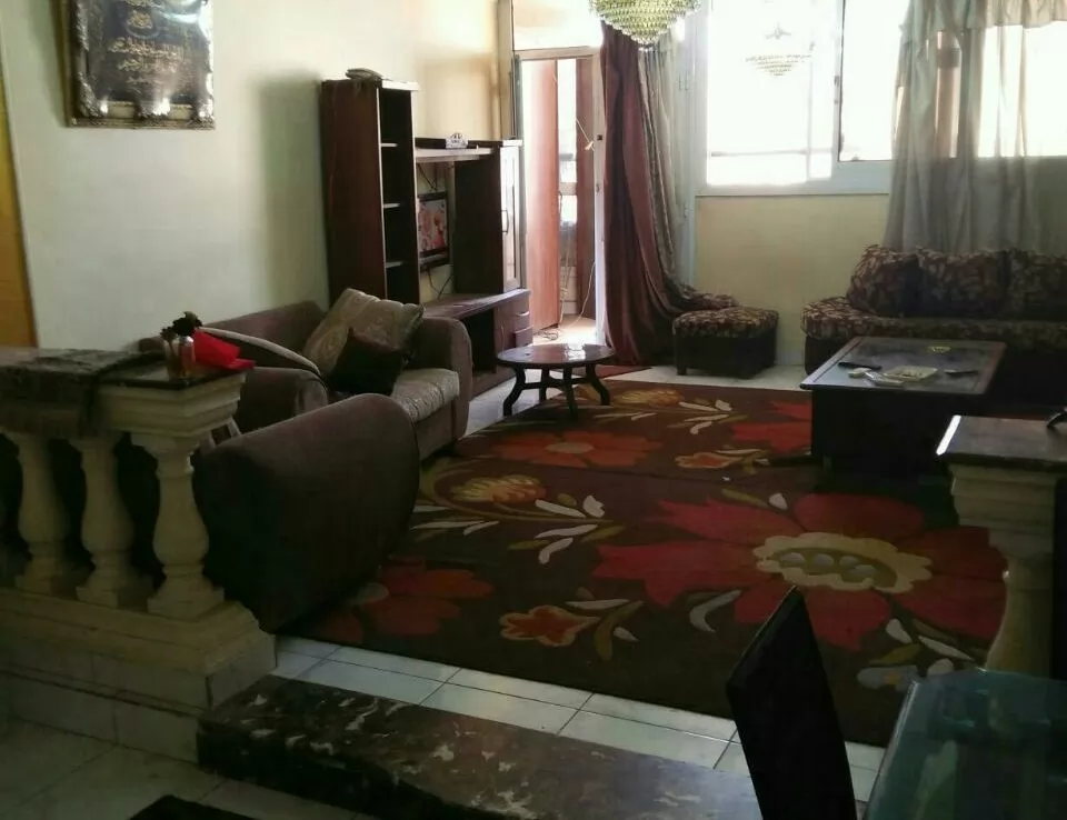 Wohn Klaar eigendom 2 + Magd Schlafzimmer F/F Wohnung  zu verkaufen in El-Obour-City , Al-Qalyubia-Gouvernement #39799 - 1  image 