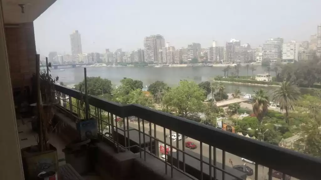 Residential Ready Property 2 Bedrooms S/F Penthouse  for sale in Cairo , Cairo-Governorate #41508 - 1  image 
