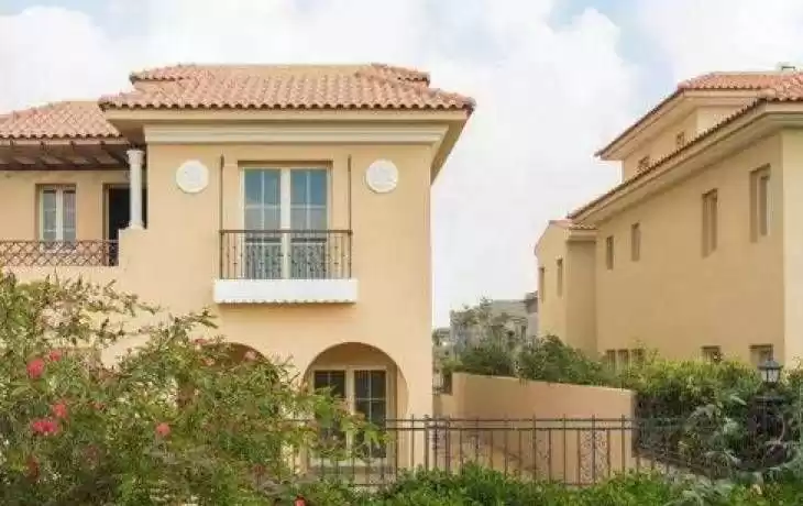 Residencial Listo Propiedad 5 habitaciones U / F Villa Standerlone  venta en El-Cairo , Gobernación-de-El-Cairo #42295 - 1  image 