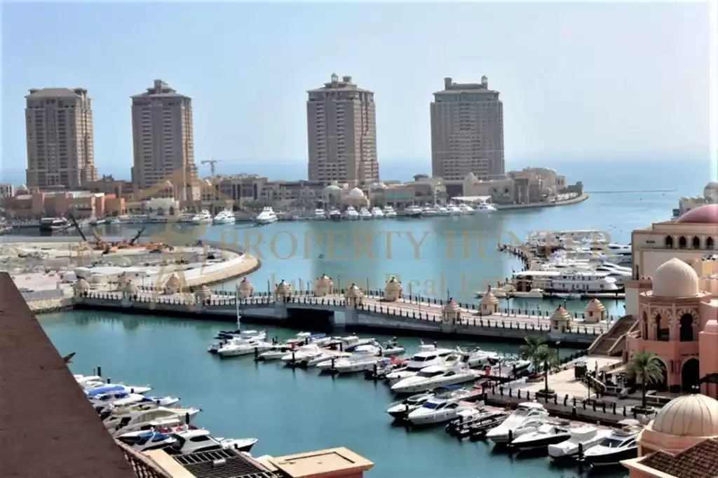 Residencial Listo Propiedad 3 + habitaciones de servicio S / F Apartamento  venta en al-sad , Doha #42475 - 1  image 