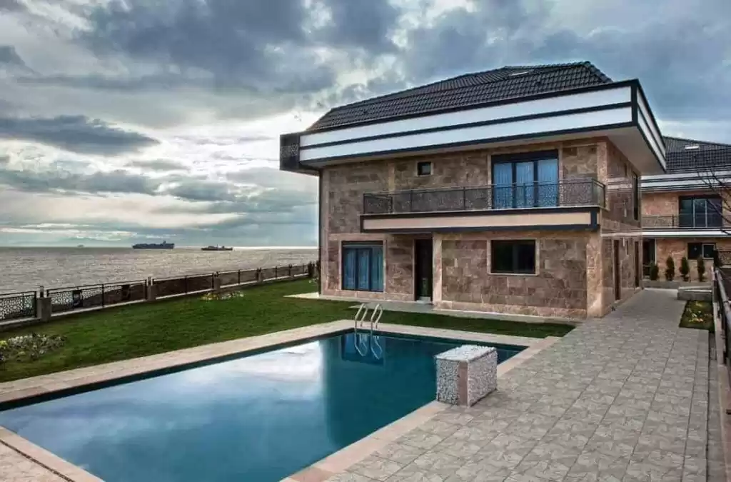 混合使用 就绪物业 5 间卧室 顺丰 独立别墅  出租 在 伊斯坦布尔 #43354 - 1  image 