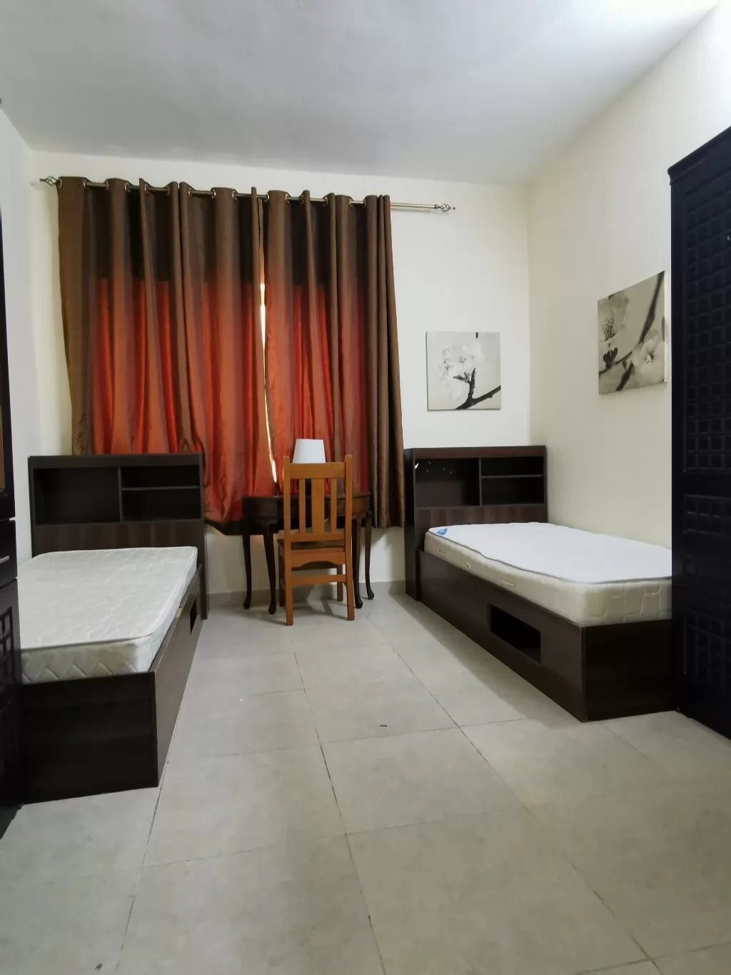 Wohn Klaar eigendom 2 Schlafzimmer S/F Arbeitslager  zu vermieten in Dubai #45505 - 1  image 