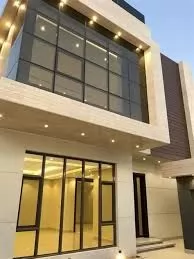 Residential Ready Property 2 Bedrooms F/F Villa in Compound  for sale in Al-Nahyan , Abu-Dhabi #45615 - 1  image 