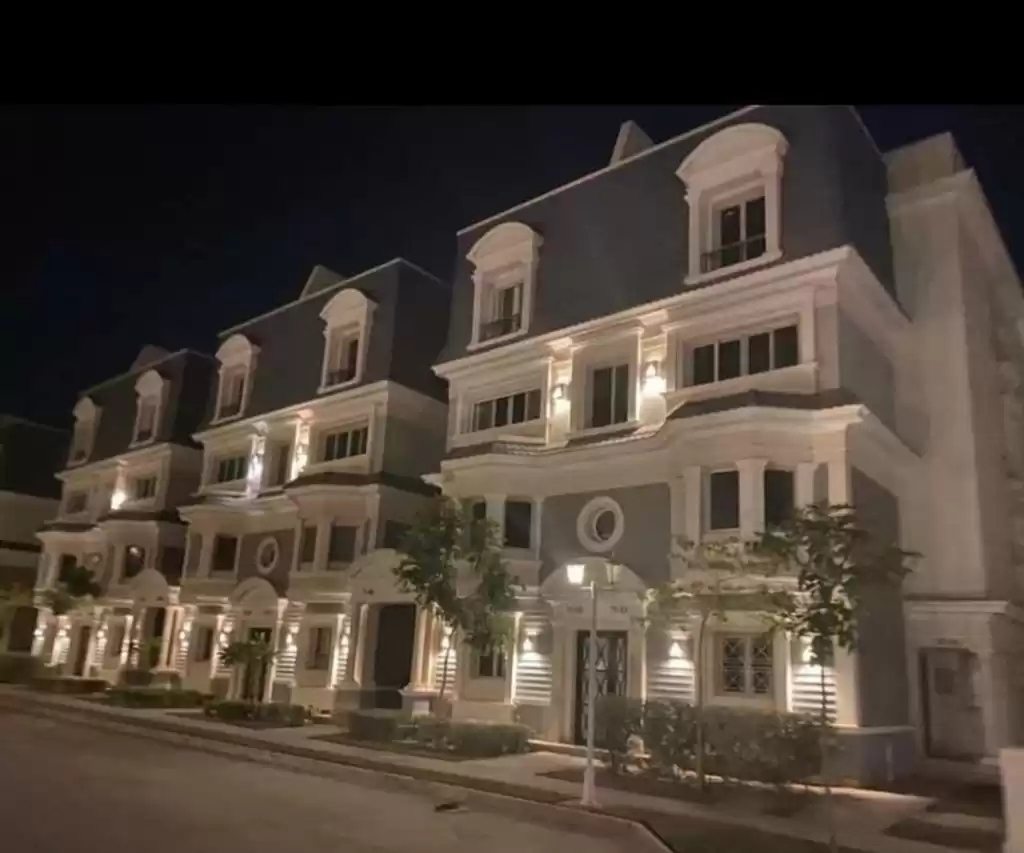 yerleşim Hazır Mülk 4 Yatak Odası U/F Müstakil Villa  satılık içinde Dubai #45956 - 1  image 