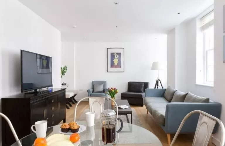 Residential Ready Property 3 Bedrooms U/F Penthouse  for sale in London , Greater-London , England #45989 - 1  image 