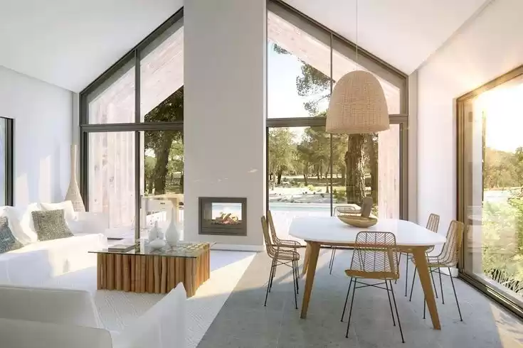 Residential Ready Property 2 Bedrooms S/F Chalet  for sale in London , Greater-London , England #46348 - 1  image 