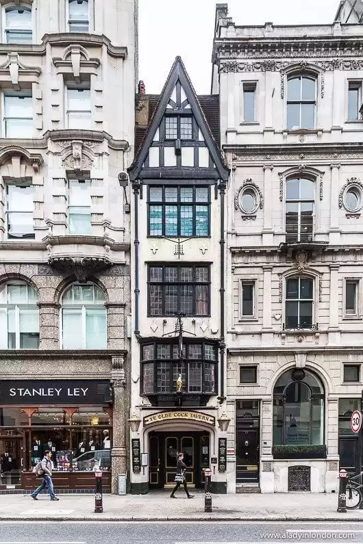 Résidentiel Propriété prête 7+ chambres S / F La tour  a louer au Londres , Grand-Londres , Angleterre #46823 - 1  image 